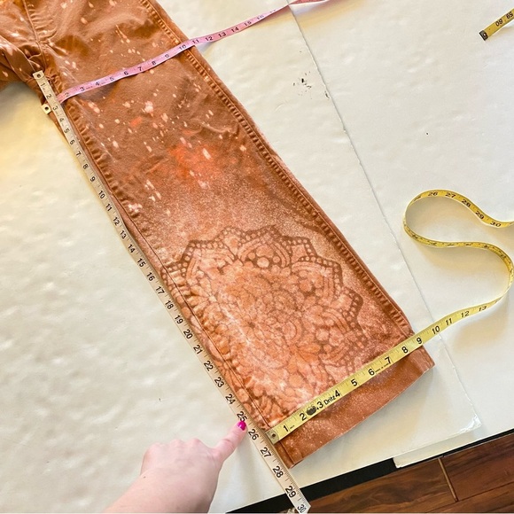 Madewell Emmett Wide Leg Jeans Pants Womens Size 24 XS Upcycled Floral Mandala - Picture 6 of 14